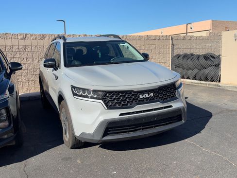 Used 2022 Kia Sorento S image 5