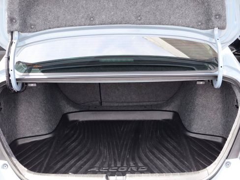 Used 2021 Honda Accord Touring image 12