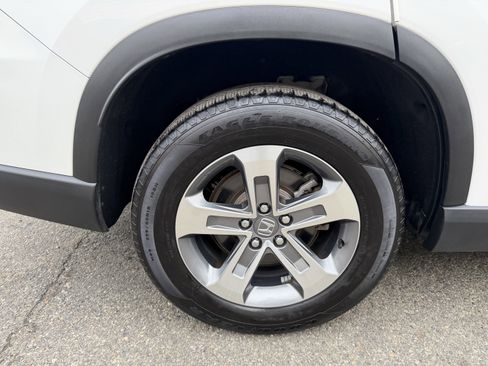 Used 2023 Honda Pilot EX-L image 9