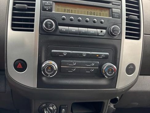 Used 2014 Nissan Xterra X AWD/4WD image 13