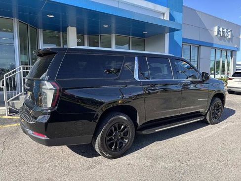 New 2025 Chevrolet Suburban LT w/ Comfort Package AWD/4WD image 7