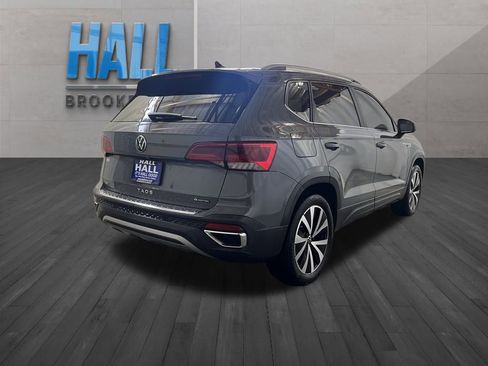 Certified 2023 Volkswagen Taos SE w/ Panoramic Sunroof Package image 6