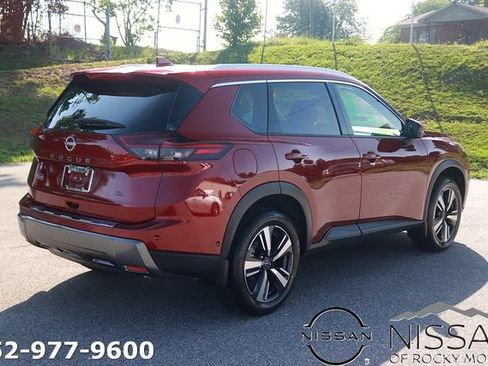 Certified 2024 Nissan Rogue SL FWD image 7