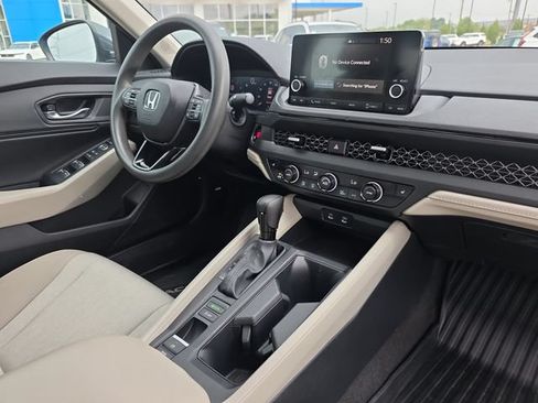 Used 2023 Honda Accord EX image 16