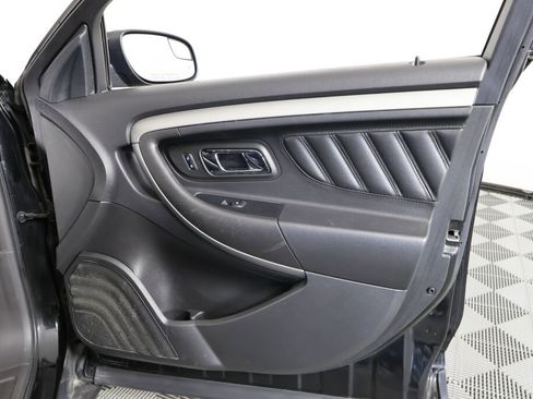 Used 2015 Ford Taurus SEL image 25