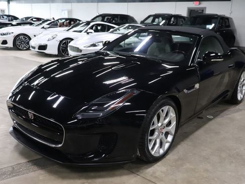 Used 2019 Jaguar F-TYPE Convertible image 1