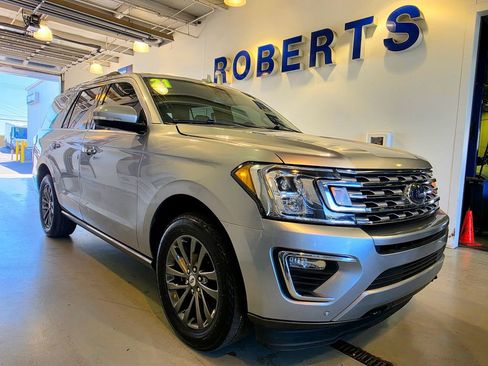 Used 2021 Ford Expedition Limited AWD/4WD image 2