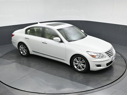 Used 2011 Hyundai Genesis 4.6 image 57