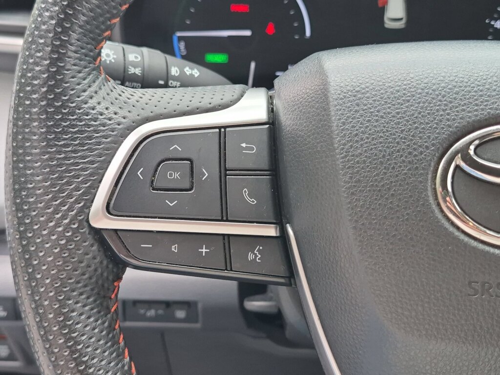 Certified 2023 Toyota Sienna XSE w/ XSE Plus Package AWD/4WD image 20