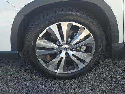 Used 2022 Subaru Ascent Touring AWD/4WD image 12