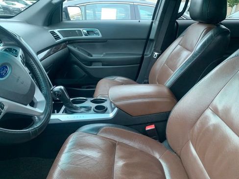 Used 2014 Ford Explorer Limited w/ Equipment Group 302A FWD image 9