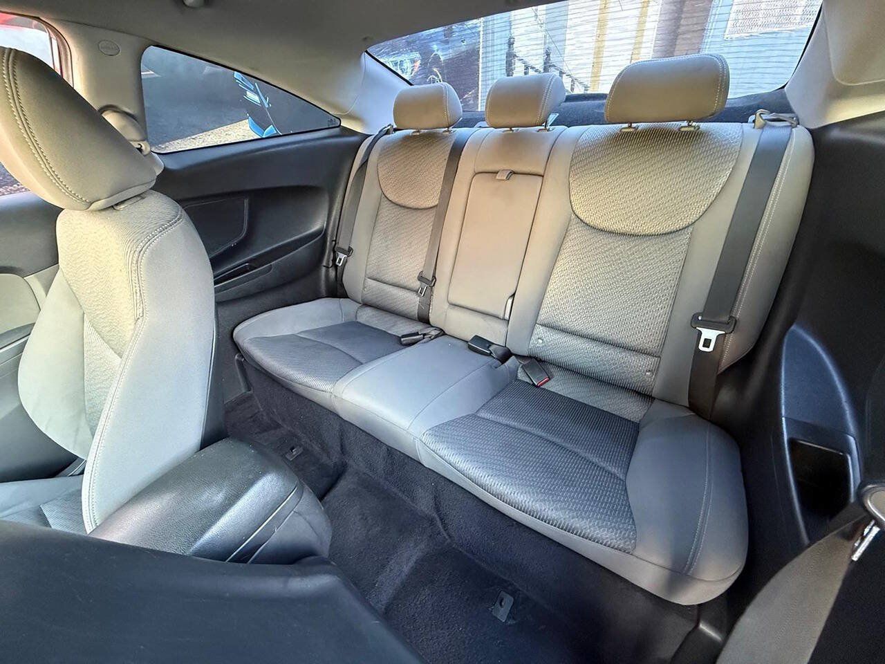 Used 2014 Hyundai Elantra FWD image 12
