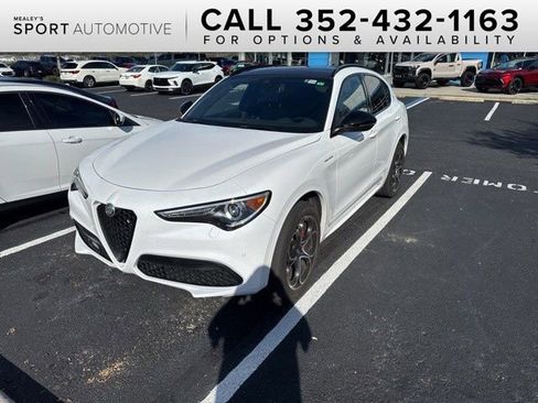 Used 2023 Alfa Romeo Stelvio Veloce image 1