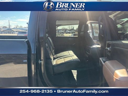 Used 2021 Chevrolet Silverado 3500 High Country image 18