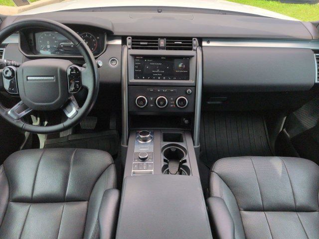 Used 2020 Land Rover Discovery Landmark AWD/4WD image 16