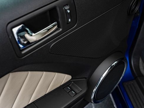 Used 2013 Ford Mustang GT Premium w/ Electronics Pkg RWD image 24