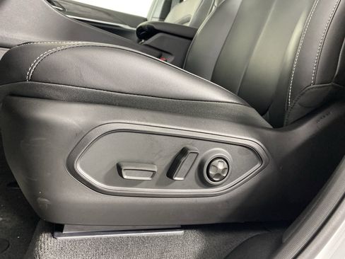 New 2025 Jeep Grand Cherokee L Limited w/ Black Appearance Package image 16