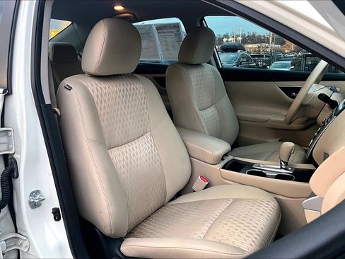 Used 2016 Nissan Altima 2.5 S w/ Power Driver Seat Package image 7