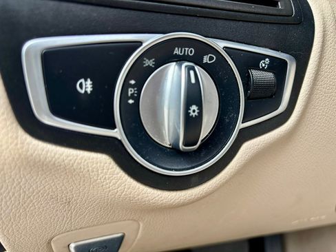 Used 2019 Mercedes-Benz C 300 4MATIC Cabriolet w/ Multimedia Package image 31