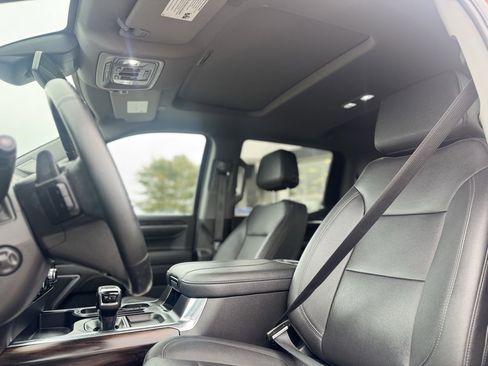 Used 2023 GMC Sierra 1500 SLT w/ SLT Premium Package image 16