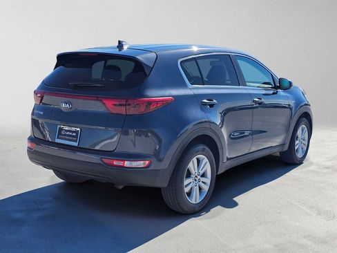 Used 2017 Kia Sportage LX AWD/4WD image 3