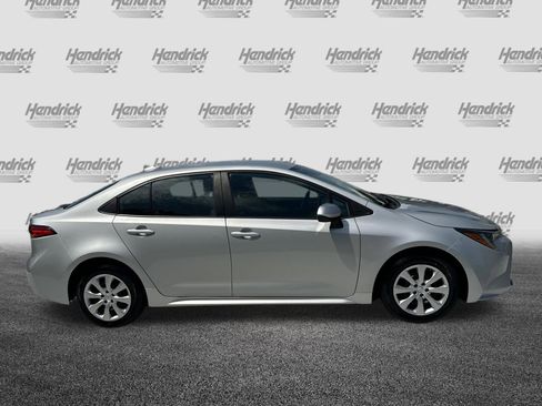 Used 2021 Toyota Corolla LE FWD image 11