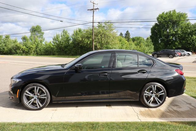 Used 2023 BMW 330i xDrive Sedan w/ Premium Package AWD/4WD image 32