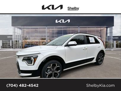 Used 2024 Kia Niro EX Touring