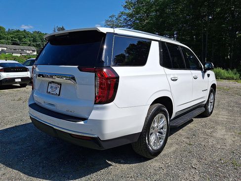Used 2023 GMC Yukon SLT w/ SLT Luxury Package AWD/4WD image 25
