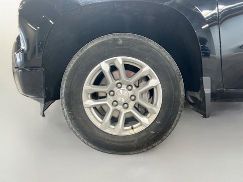 Used 2024 Chevrolet Silverado 1500 LT AWD/4WD image 29