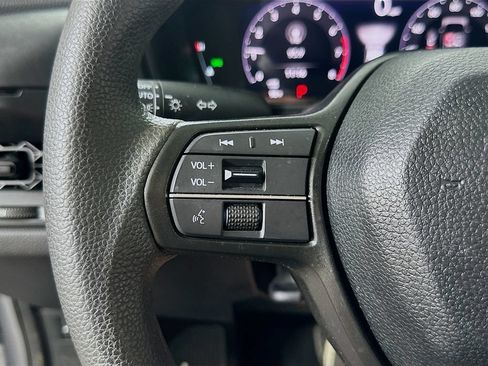 Used 2025 Honda Accord LX image 21