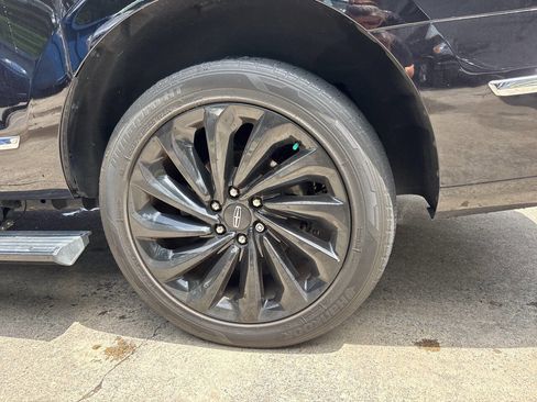 Used 2015 Toyota Avalon XLE FWD image 18