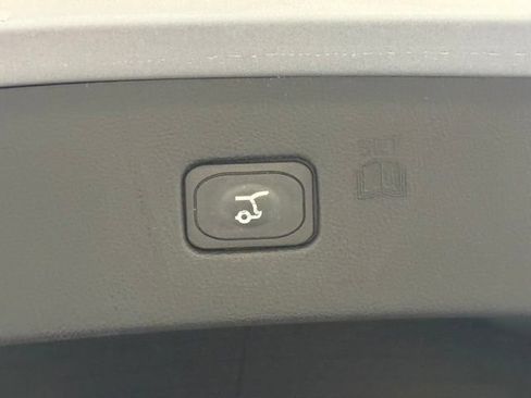 Used 2023 Ford Edge Titanium AWD/4WD image 29