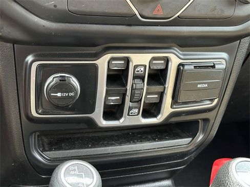 Used 2020 Jeep Gladiator Sport w/ Quick Order Package 24S image 12