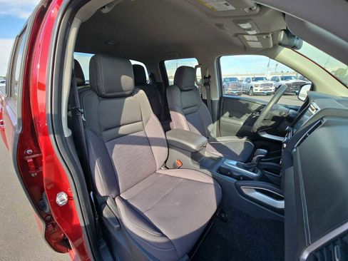 Used 2023 Nissan Frontier SV image 23