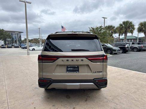 Used 2025 Lexus LX 700h Overtrail image 4