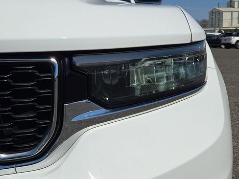 Used 2023 Jeep Grand Cherokee L Limited w/ Luxury Tech Group II image 9