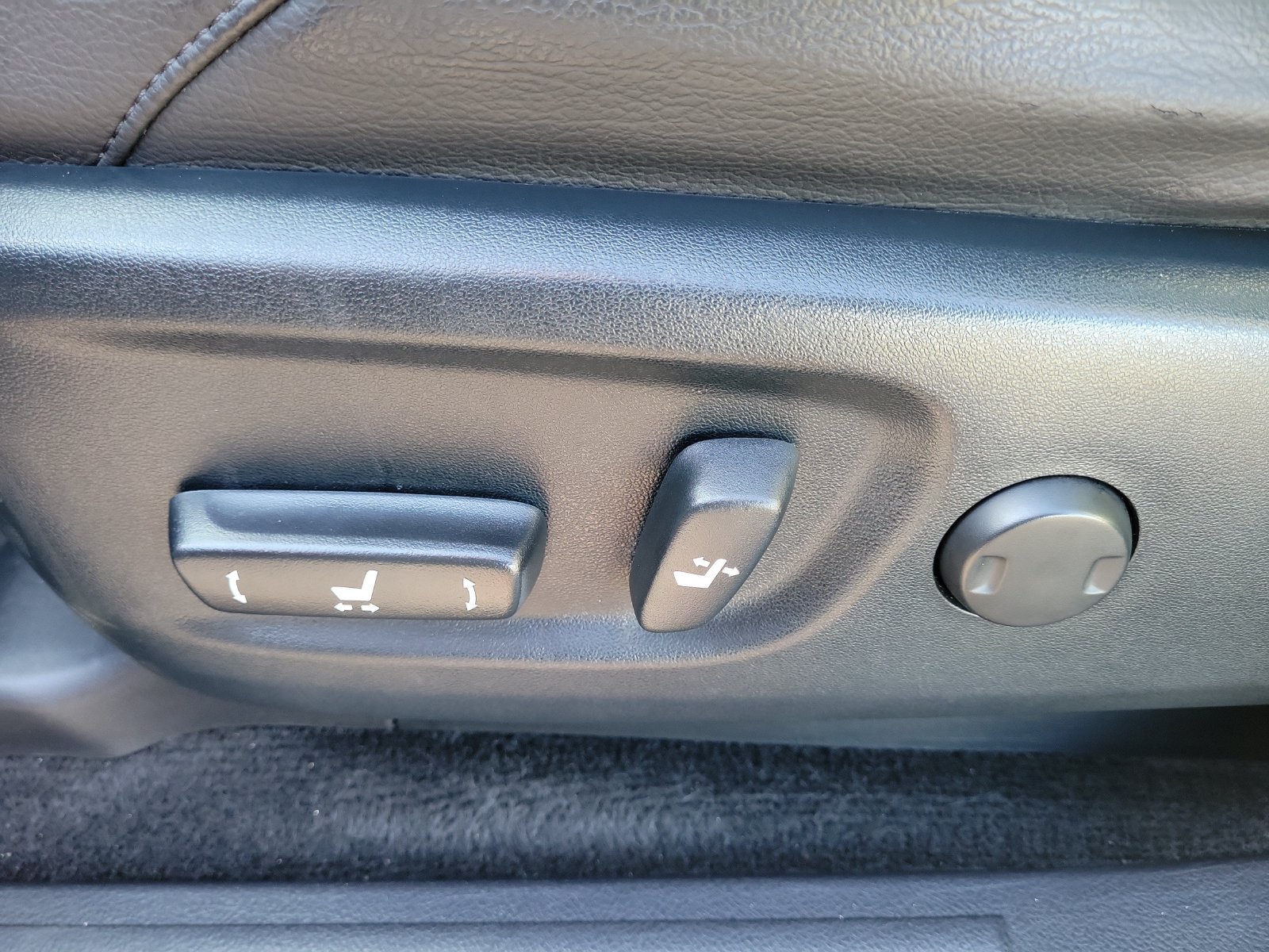 Used 2022 Toyota 4Runner SR5 RWD image 17