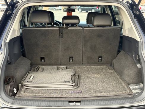 Used 2018 Volkswagen Tiguan SE image 26