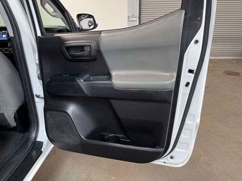 Used 2021 Toyota Tacoma SR w/ SR Convenience Package RWD image 15