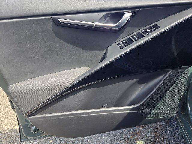 New 2026 Kia Niro EX FWD image 9