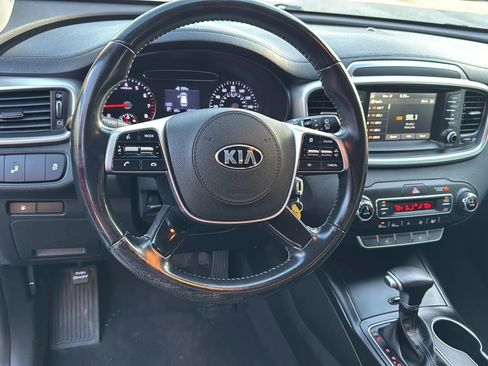 Used 2020 Kia Sorento LX w/ LX I4 Convenience Package image 9