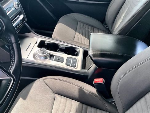 Used 2020 Ford Explorer XLT RWD image 17
