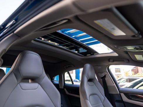 Certified 2025 Porsche Panamera image 52