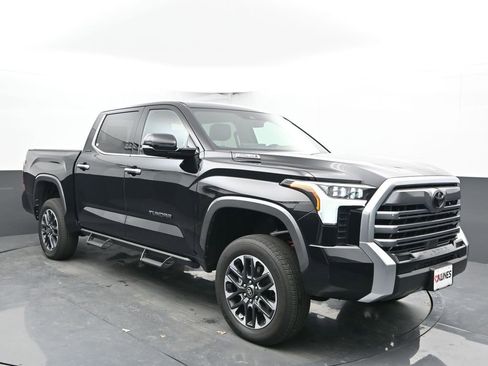 Used 2025 Toyota Tundra Limited image 3