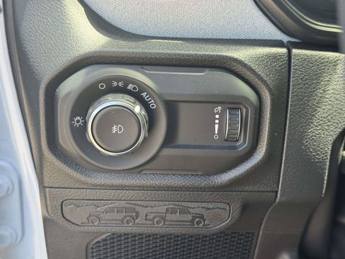 Used 2026 Jeep Wrangler Unlimited Sport AWD/4WD image 18