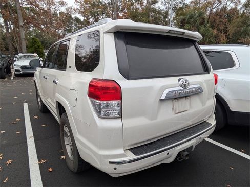 Used 2011 Toyota 4Runner SR5 image 5