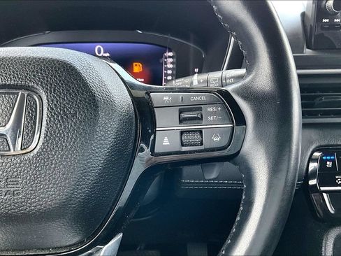 Used 2025 Honda Pilot Elite image 19