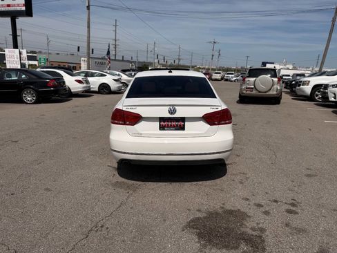 Used 2014 Volkswagen Passat TDI SE image 7
