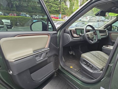 Used 2023 Rivian R1S Adventure AWD/4WD image 27